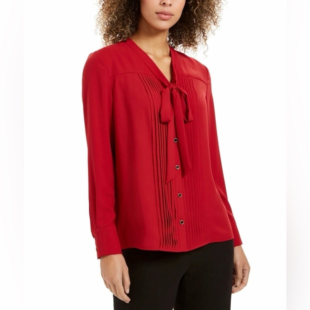 Anne Klein Elegant Red Blouse Size 14 Bow Tie Front Pleated Button Front